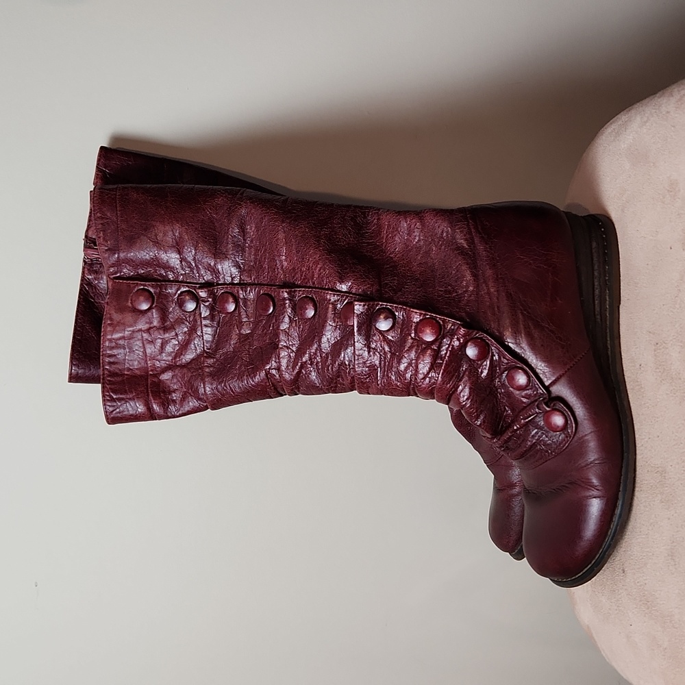Miz Mooz Bloom boots size 7 in a wine color